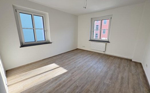 Erstbezug nach Sanierung! 3 Zimmer Wohnung mit Dusche und Balkon!